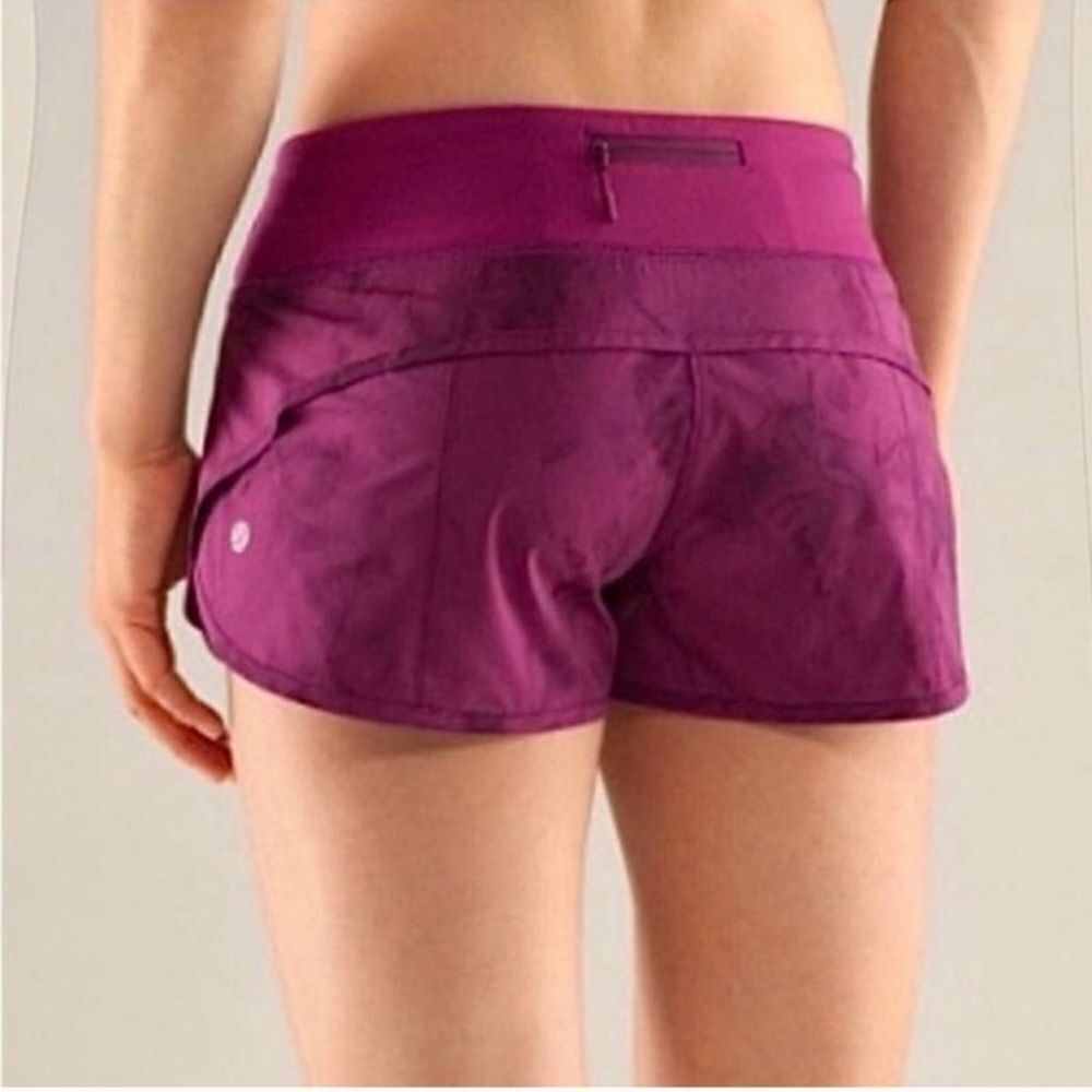 Lululemon Speed Short Spray Dye Dewberry Size 6
